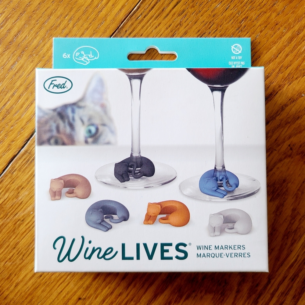 👀50% OFF🐈🍷🍾NWT‼️ Wine Lives Cat Wine Glass Markers